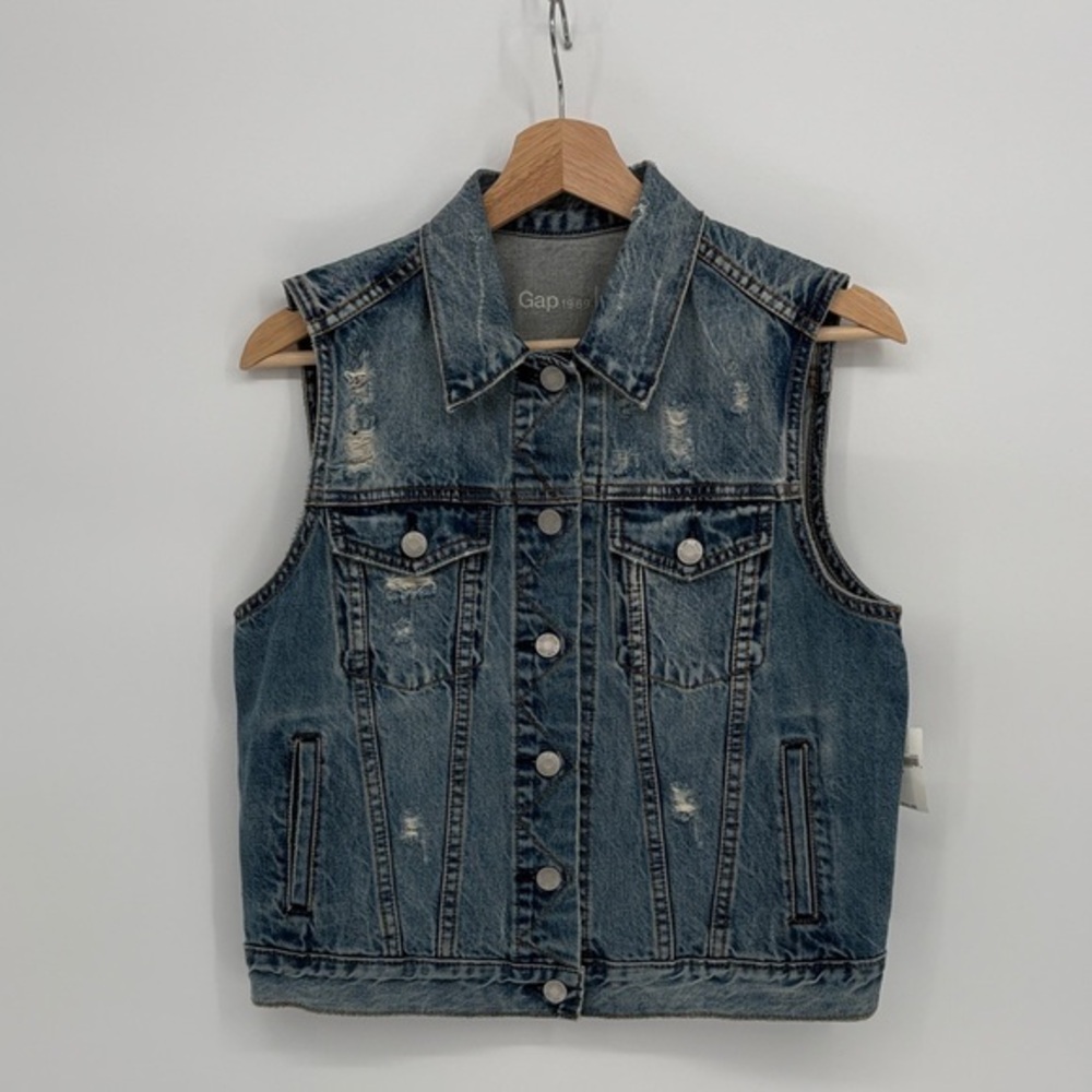 🏹 nwt GAP Blue Denim distressed Vest